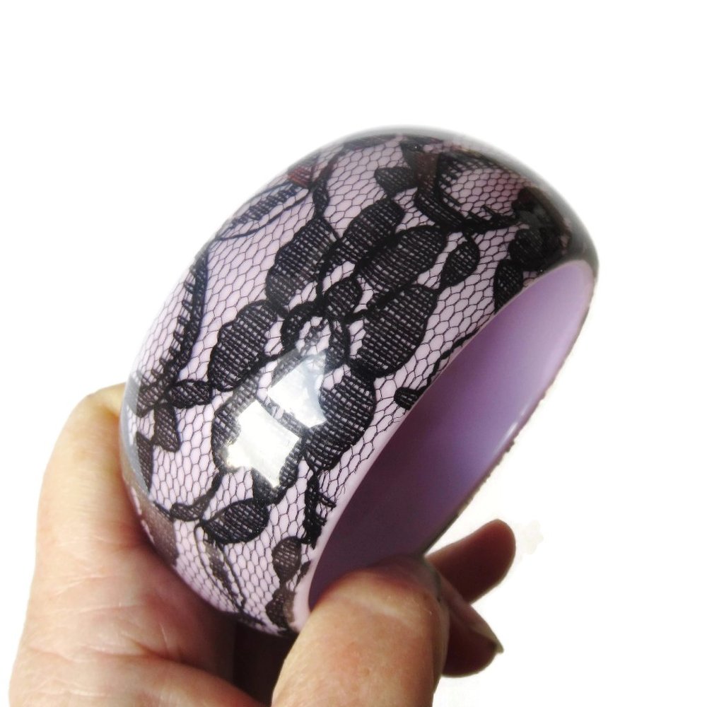 Purple Black Lace Efect Bangle Embedded Lacy Lucite Chunky Cuff - Picture 4 of 5